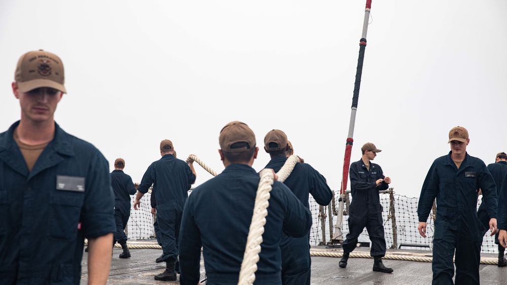 USS Farragut Arrives in Manta, Ecuador