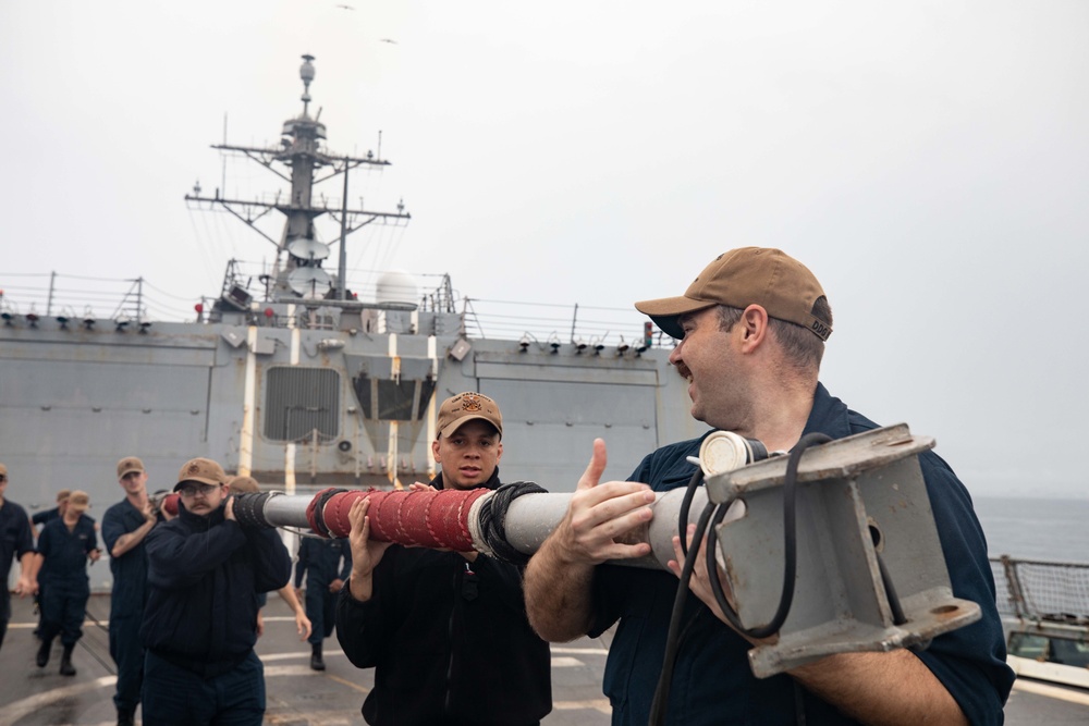 USS Farragut Arrives in Manta, Ecuador