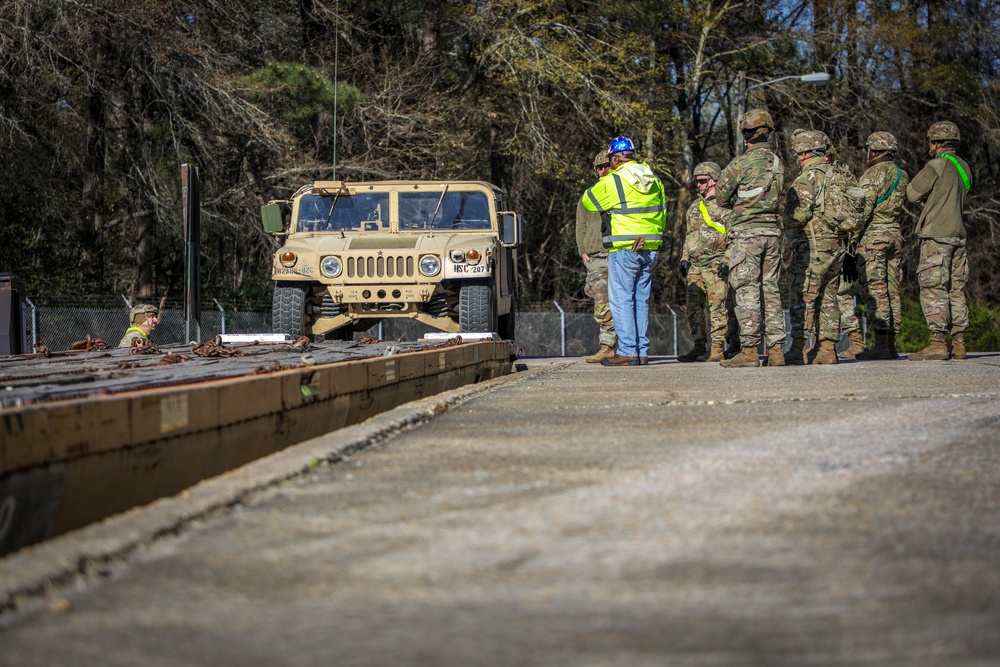 Soldiers Attend Rail Load Training