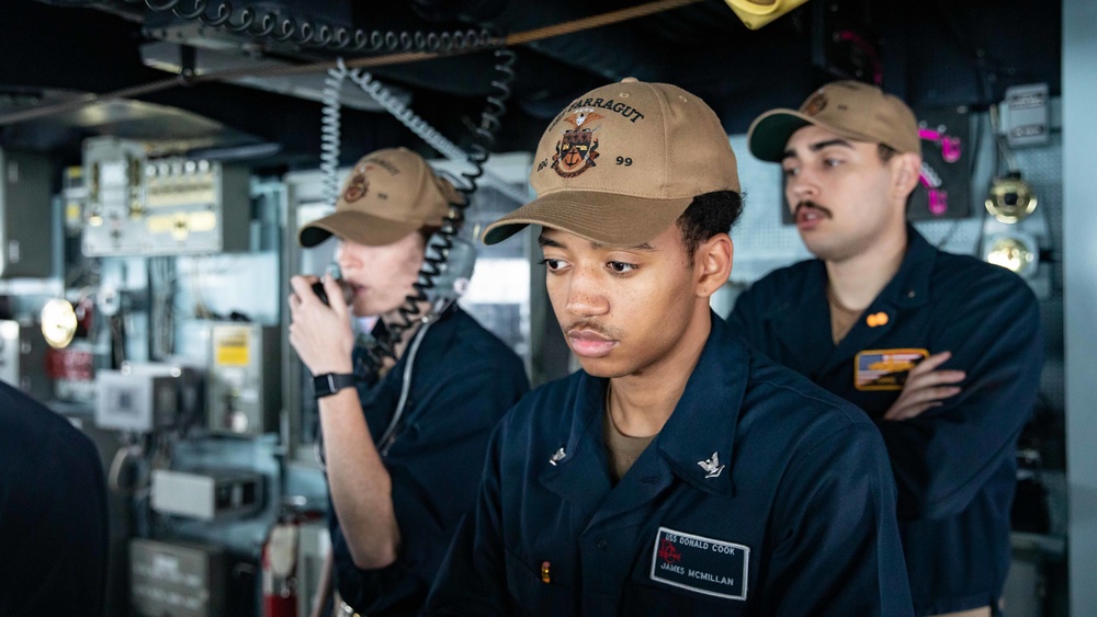 USS Farragut Arrives in Manta, Ecuador