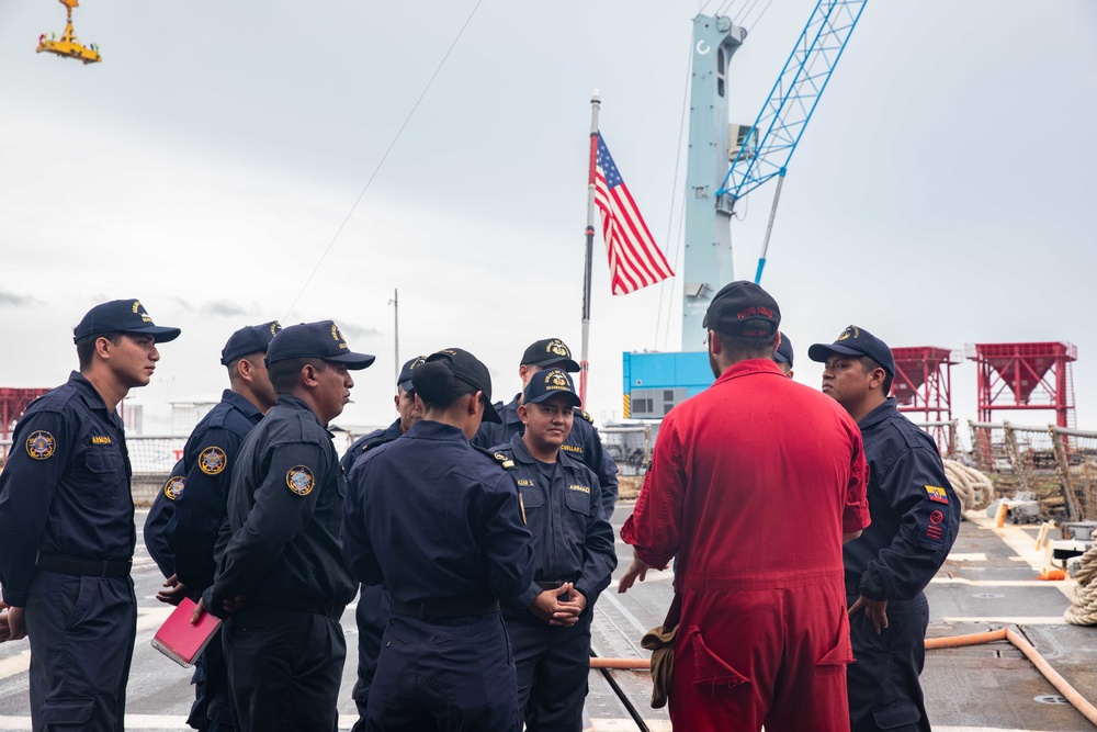 USS Farragut Arrives in Manta, Ecuador