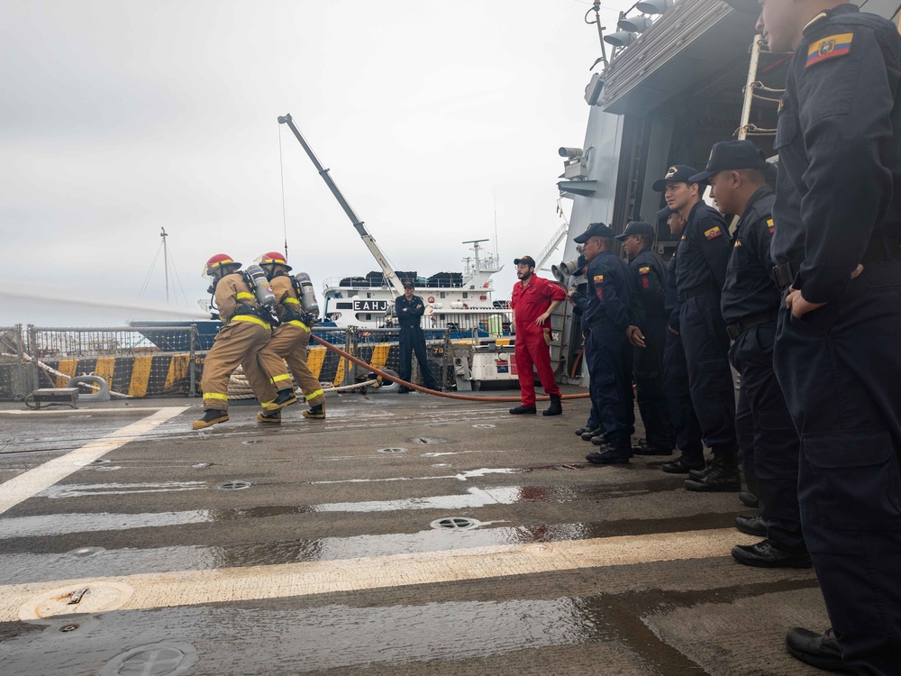 USS Farragut Arrives in Manta, Ecuador