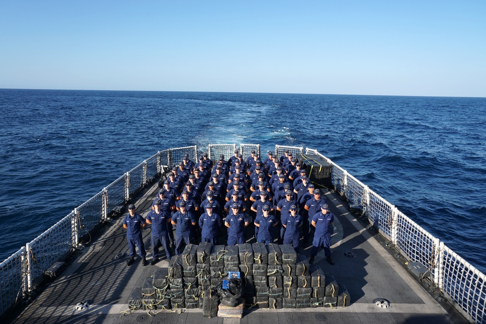 Coast Guard Cutter Steadfast conducts counternarcotics patrol in the Eastern Pacific Ocean