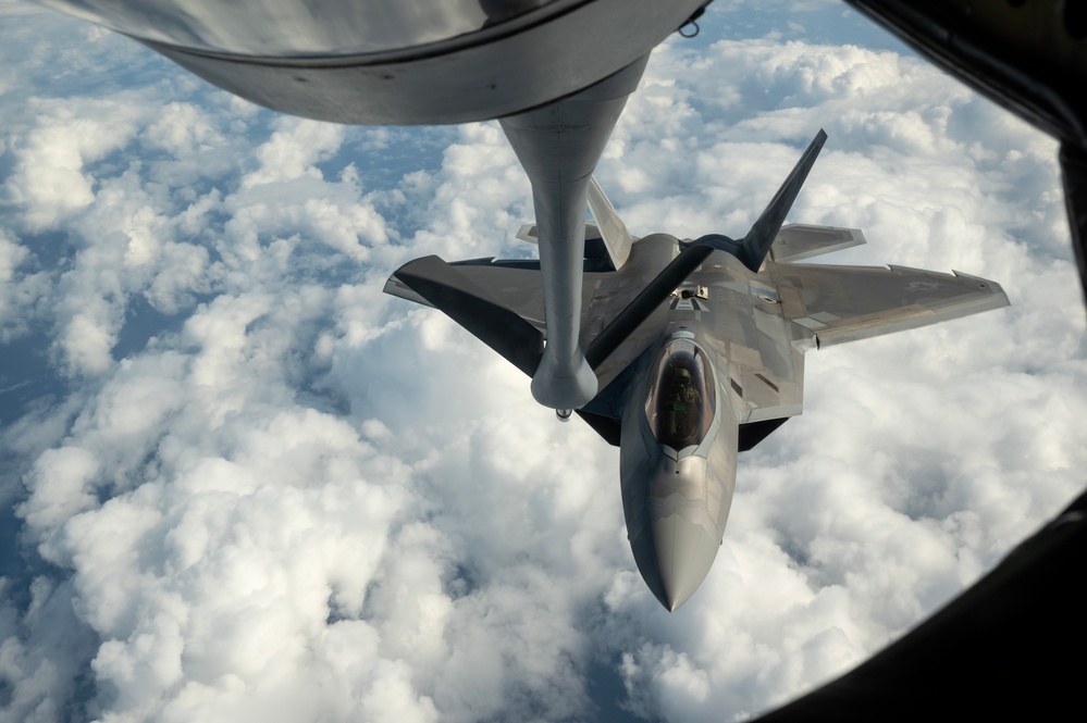 Raptors refuel over South China Sea