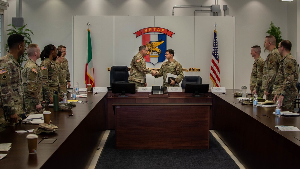 Michigan National Guard adjutant general visits SETAF-AF in Italy