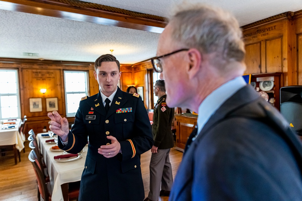 Pittsburgh District commander speaks at Economic Club of Pittsburgh luncheon