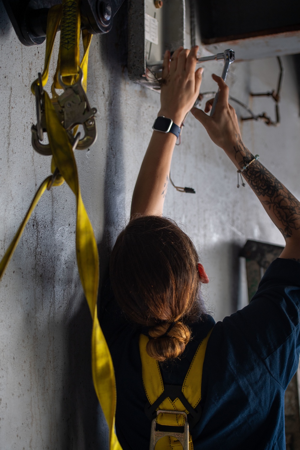 Sailors Install A Beam Clamp