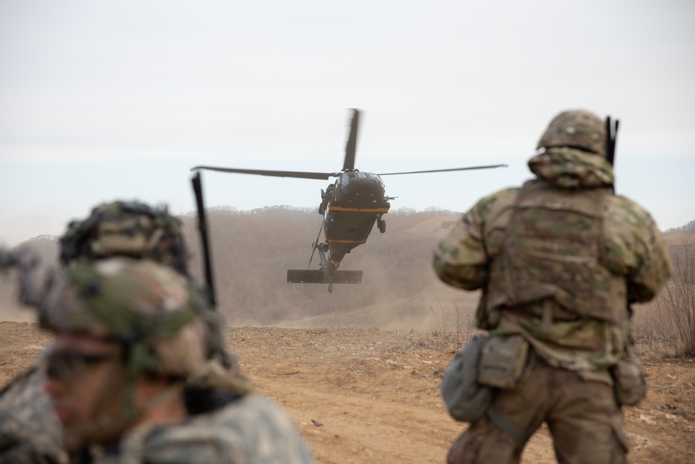 4-23 Infantry Conducts Air Assault During Exercise Warrior Shield