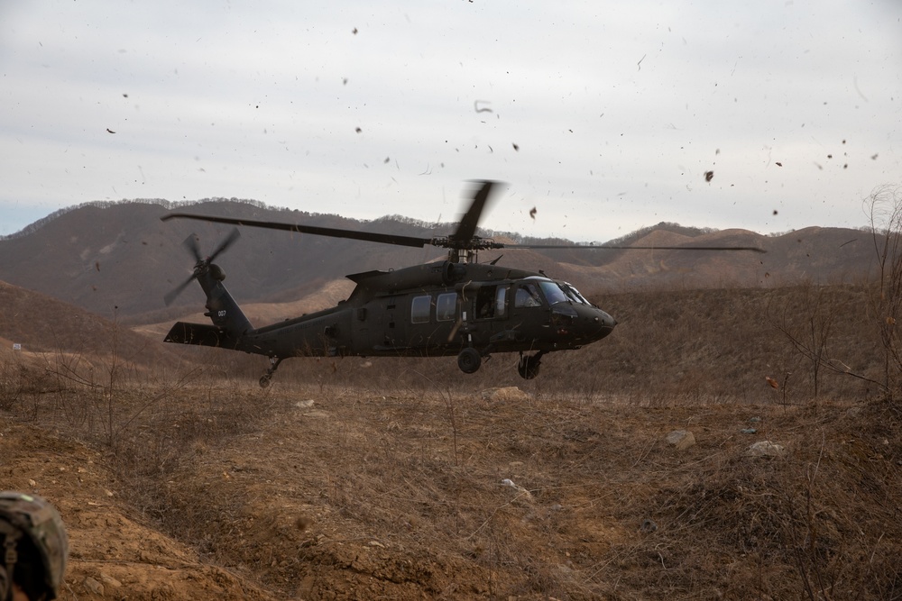 4-23 Infantry Conducts Air Assault During Exercise Warrior Shield