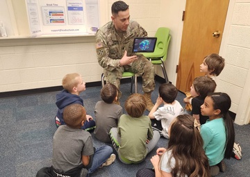 Smith talks space with students