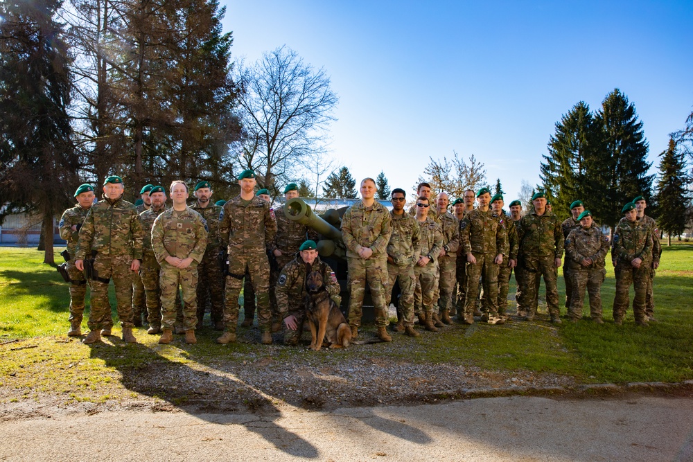DVIDS - News - 21st TSC and Slovenian Military Police conduct explosive  training