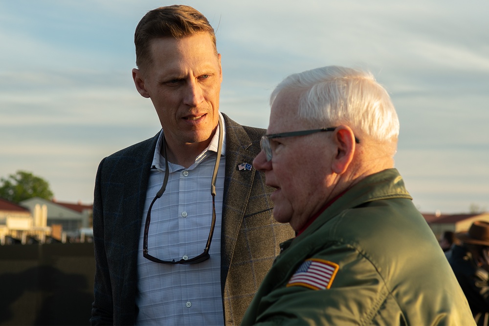 Distinguished Visitors visit traveling Vietnam Memorial