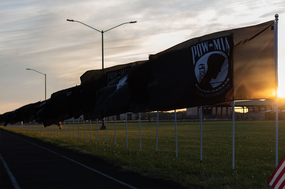 Distinguished Visitors visit traveling Vietnam Memorial