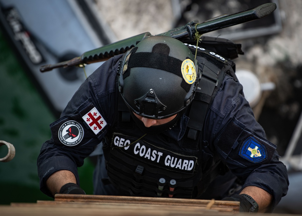 Cutlass Express 2023 participants conduct VBSS training in Mombasa