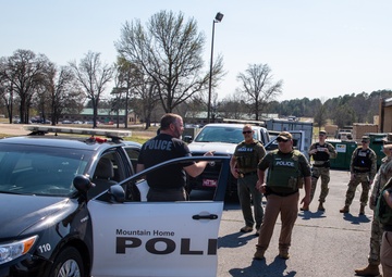 Camp Robinson Military And Civilian Police Train Together For Rapid Response