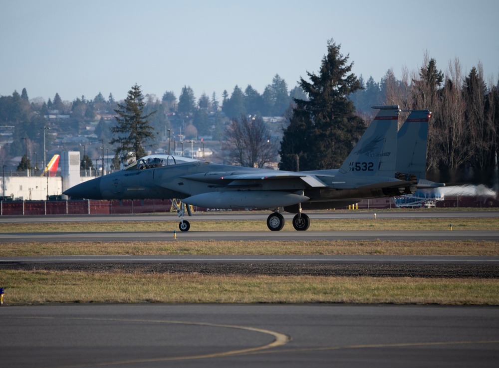 123rd Fighter Squadron conducts morning sortie