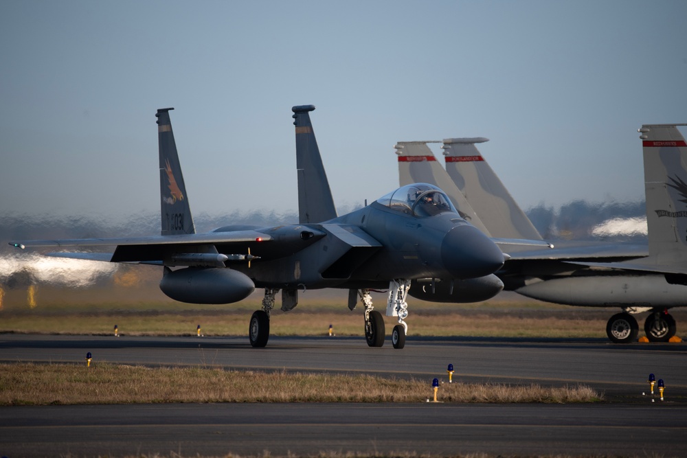 123rd Fighter Squadron conducts morning sortie