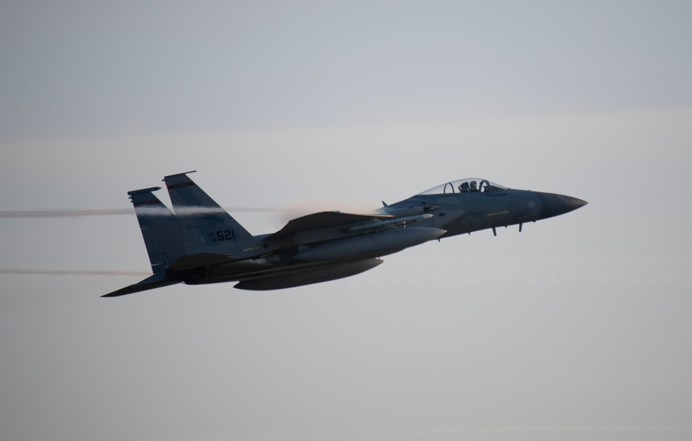 123rd Fighter Squadron conducts morning sortie