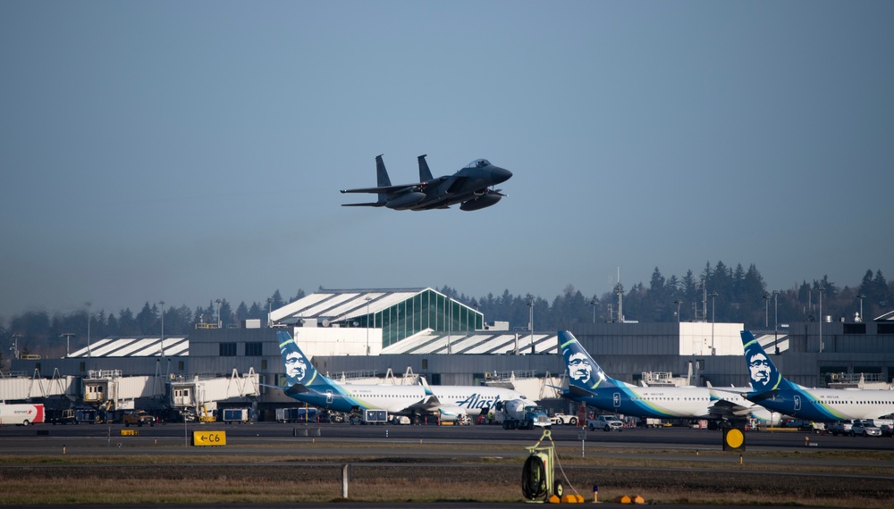 123rd Fighter Squadron conducts morning sortie