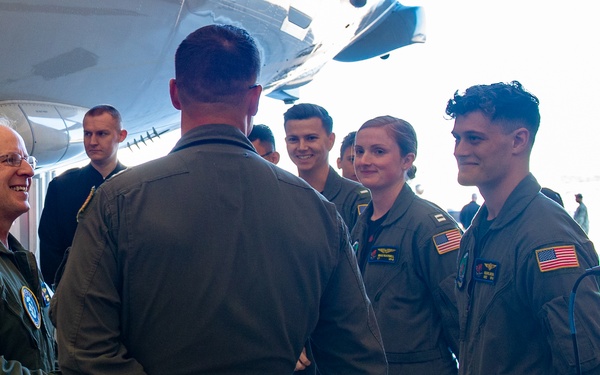 USFF Speaks to VP-8 Sailors