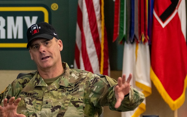 Kentucky Guardsman takes charge of active-duty division