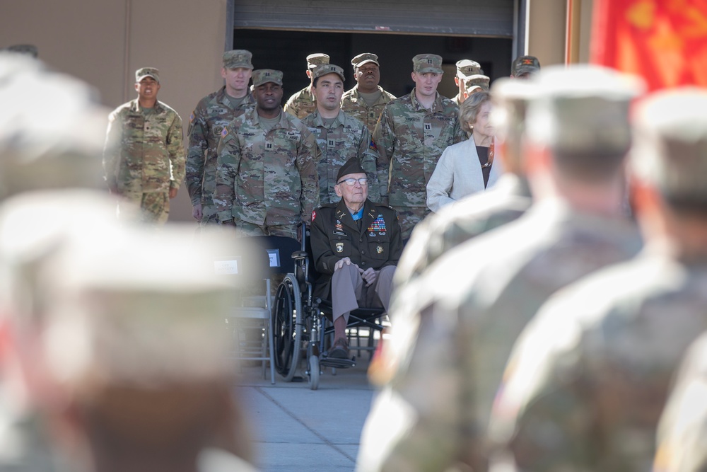 Army Medal of Honor recipient honors Bliss, 1st AD with visit during local stay