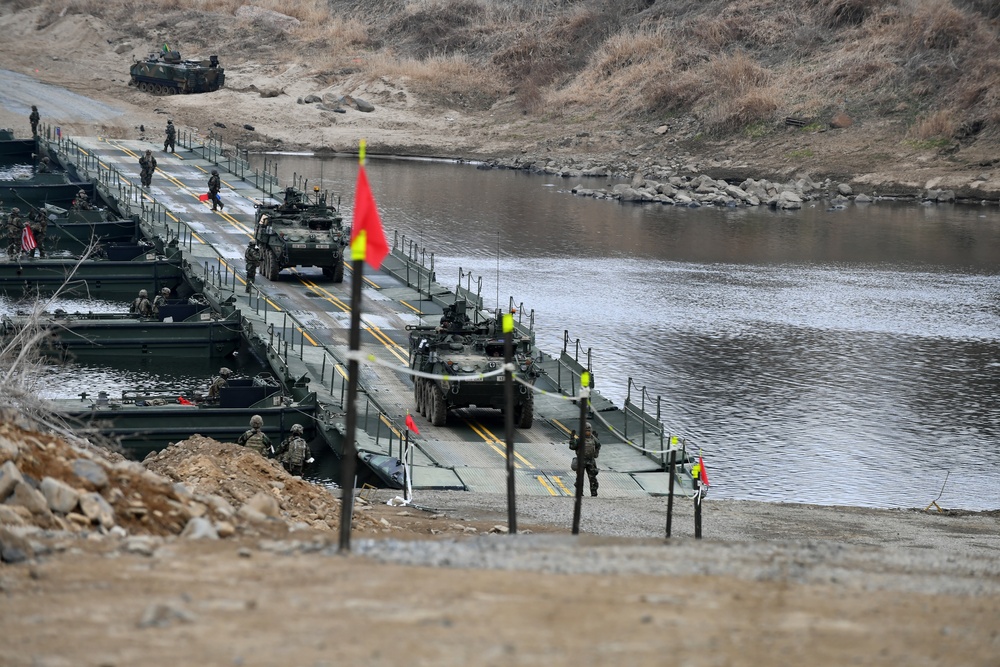 2nd Infantry Division Sustainment Brigade Builds Pontoon Bridge