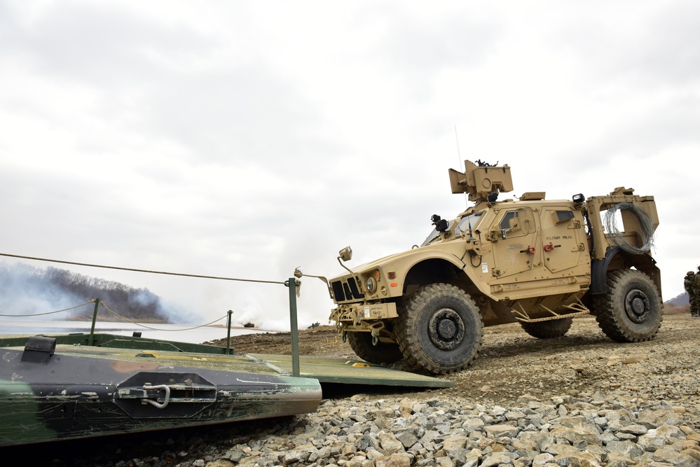 2nd Infantry Division Sustainment Brigade Builds Pontoon Bridge