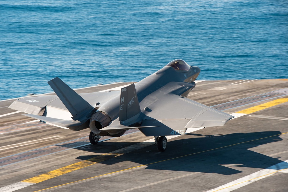 USS Carl Vinson (CVN70) Conducts Flight Operations