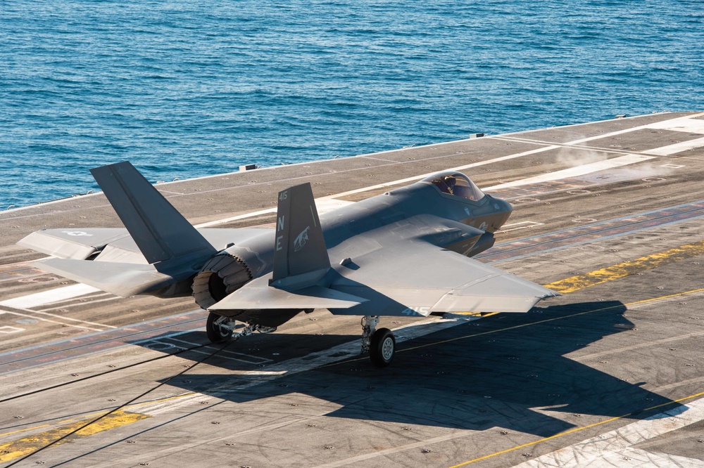 USS Carl Vinson (CVN70) Conducts Flight Operations