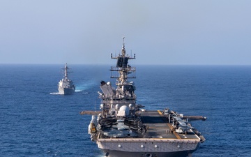 USS Makin Island and USS Chung Hoon PHOTOEX and RAS.
