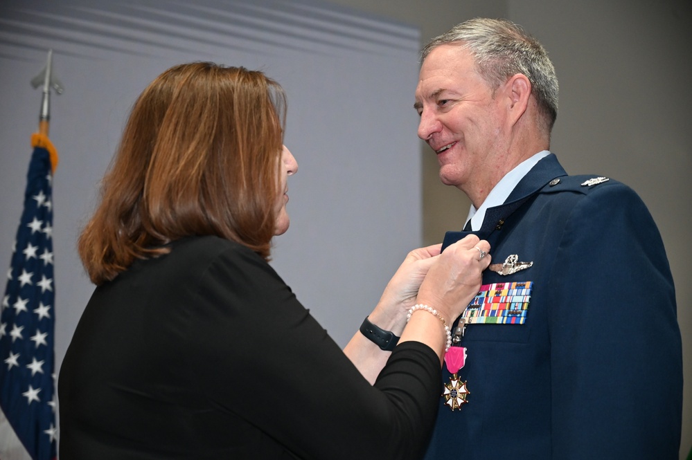 433rd Airlift Wing Commander Retires After 33 Years of Service