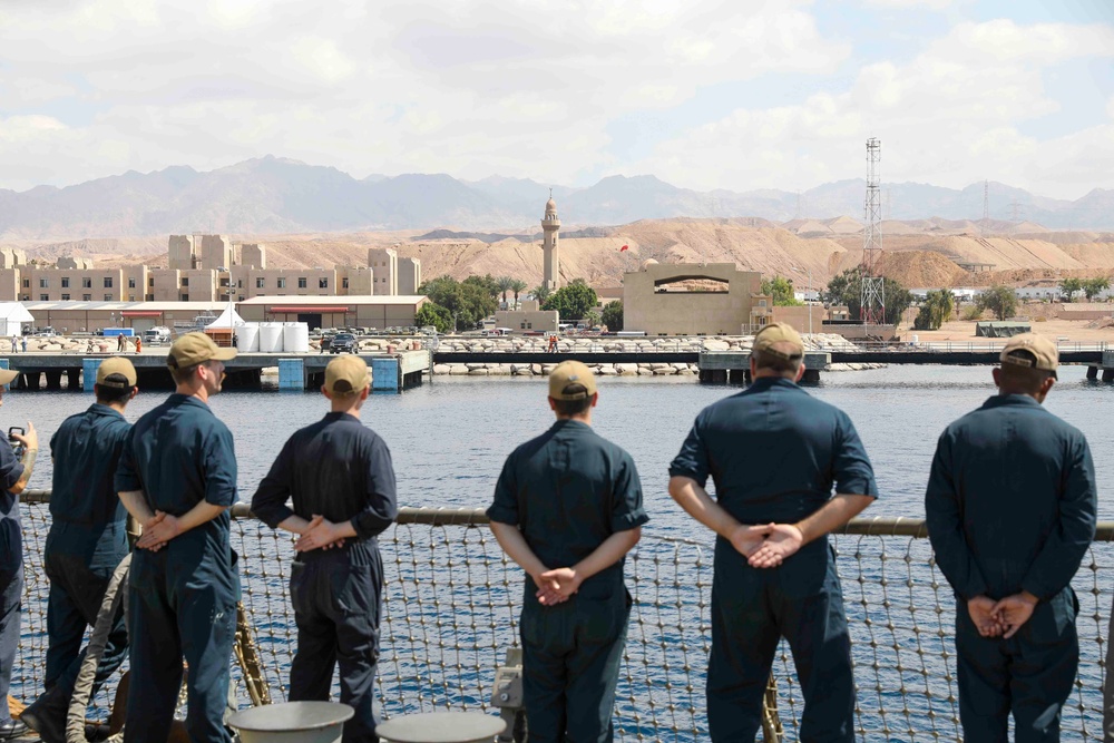 Truxtun departs Aqaba