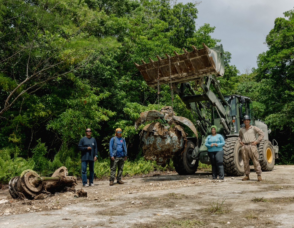 MCED Palau 23.1 - Marines and local officials find and remove WWII artifacts from the ground