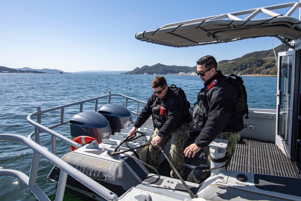 CFAS Security Conducts Boat Training