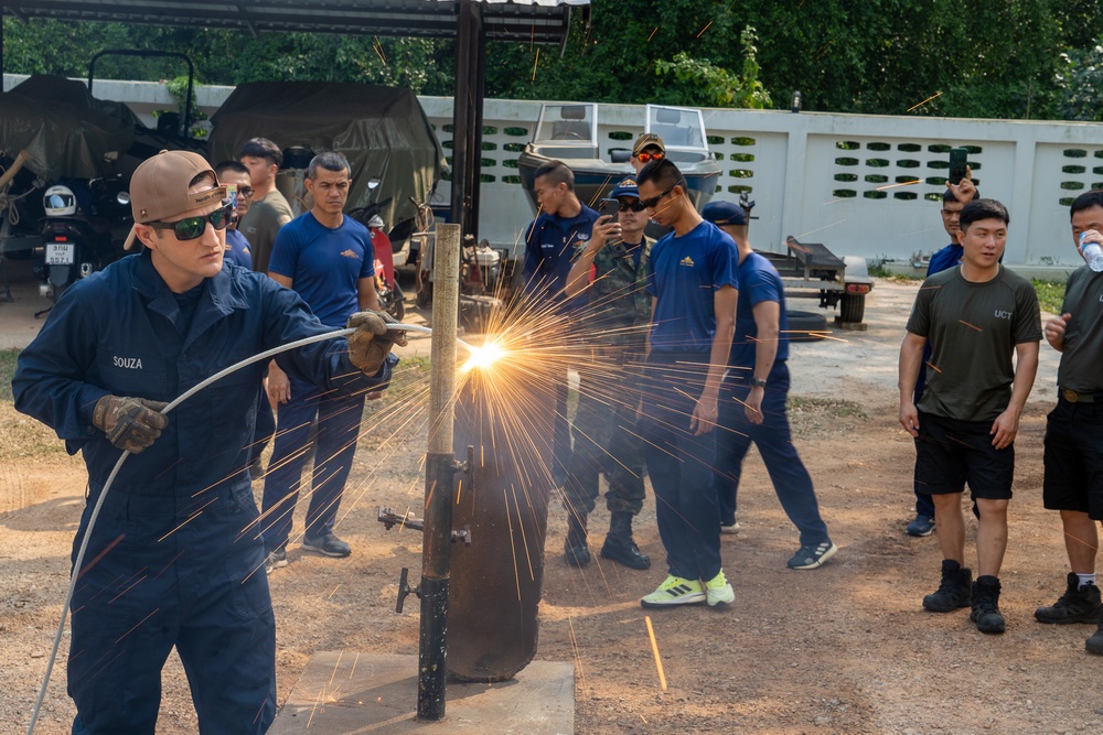 Underwater Cutting Demonstration During Cobra Gold 2023