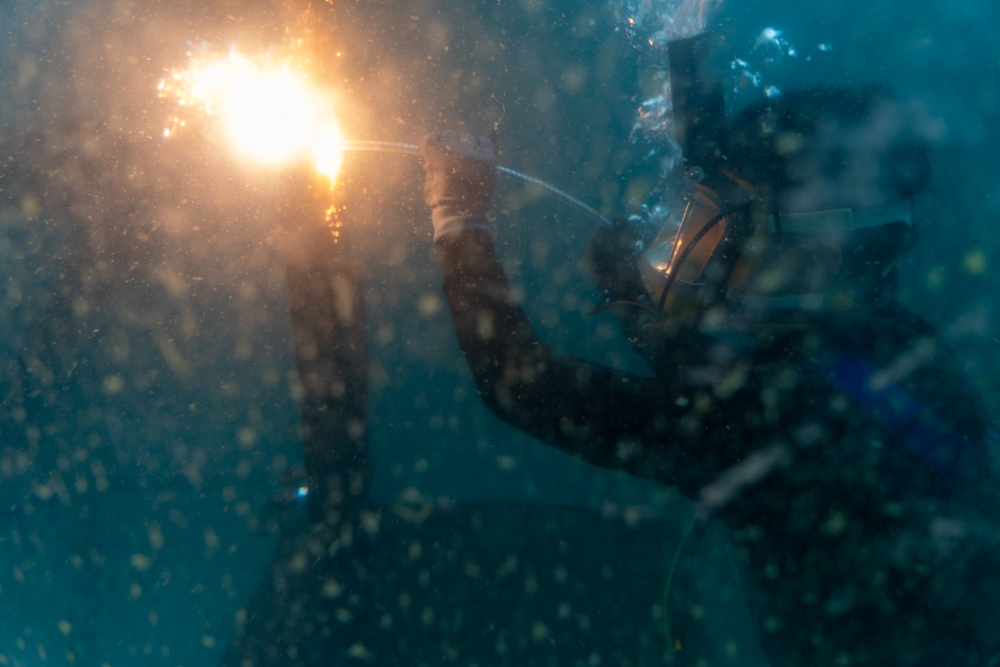 Underwater Cutting Demonstration During Cobra Gold 2023