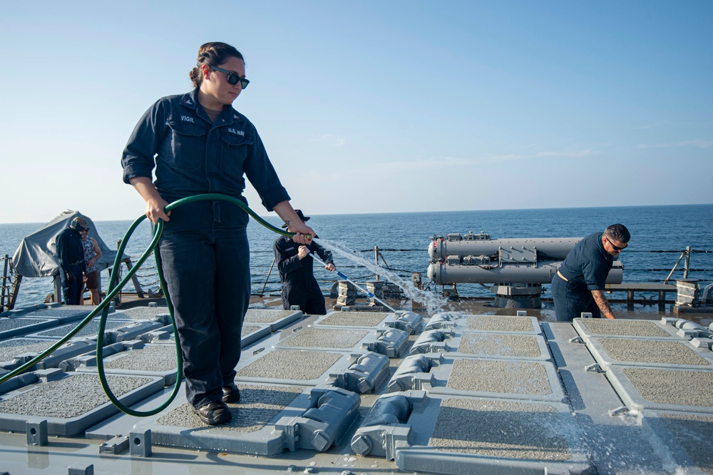 USS Paul Hamilton Freshwater Washdown