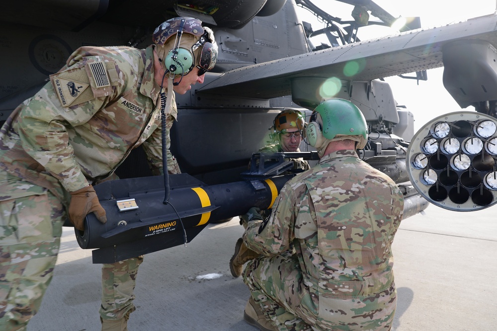 4-2 Attack Battalion Apache Gunnery During Exercise Warrior Shield