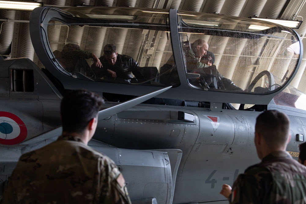 USAF, FRAF partake in NATO Cross-Servicing, Integration Exercise