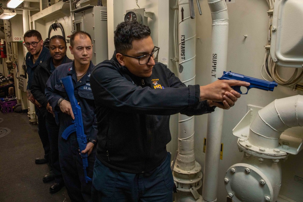 USS Nitze (DDG 94) Daily Operations