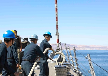 USS Truxtun Departs Aqaba