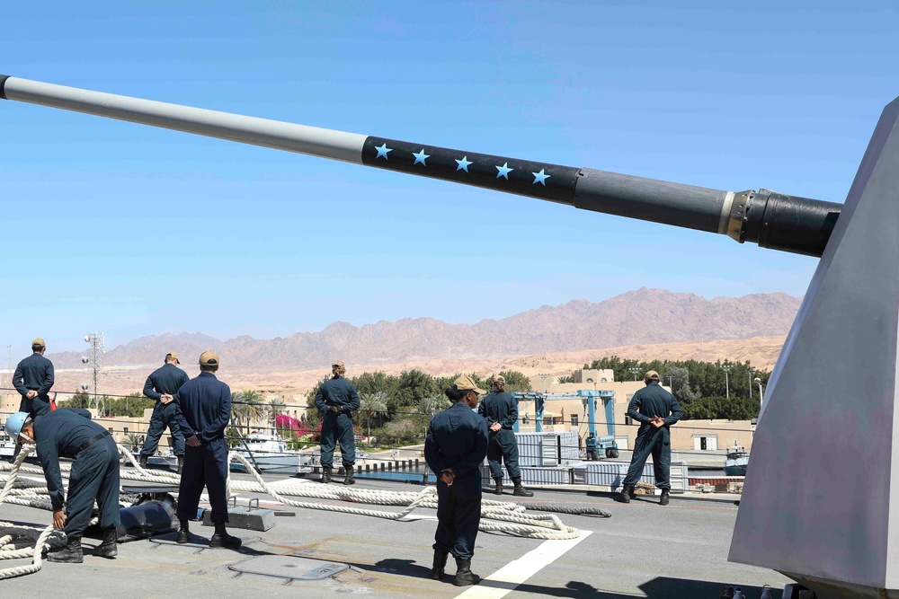 USS Truxtun Departs Aqaba