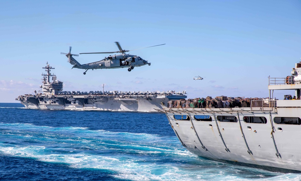 DVIDS - Images - USS Leyte Gulf (CG 55) Daily Operations [Image 4 of 10]