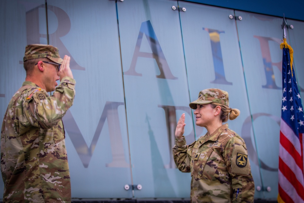 Maj Dawn Hull promotion to LTC at WRAIR