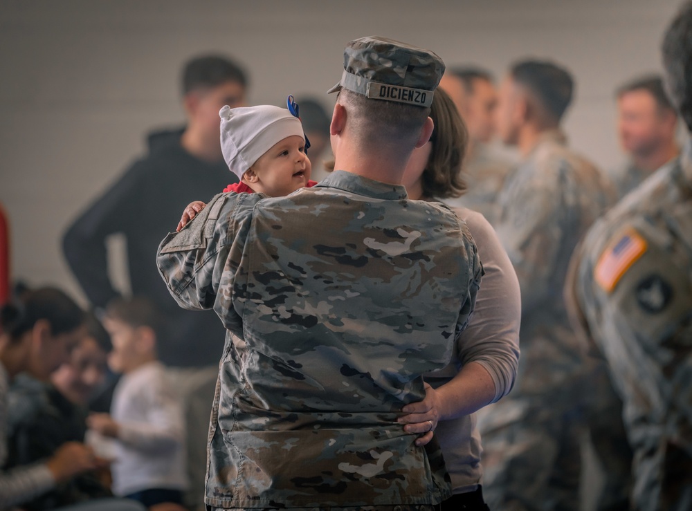 Bravo Battery, 5th Battalion, 7th Air Defense Artillery air defenders return to Baumholder after deployment