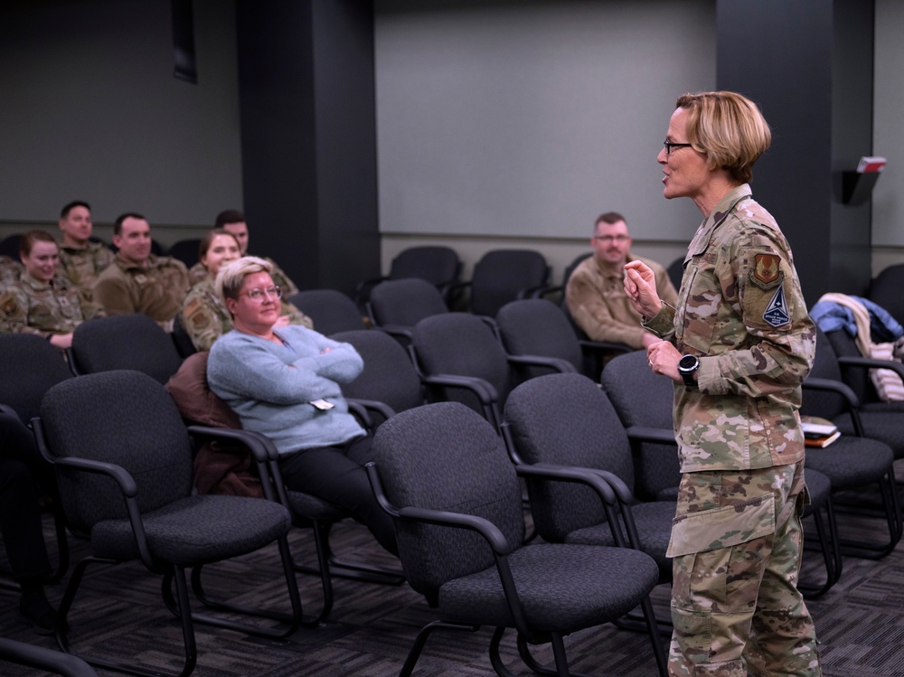 AFRL commander speaks at Women's History Month seminar