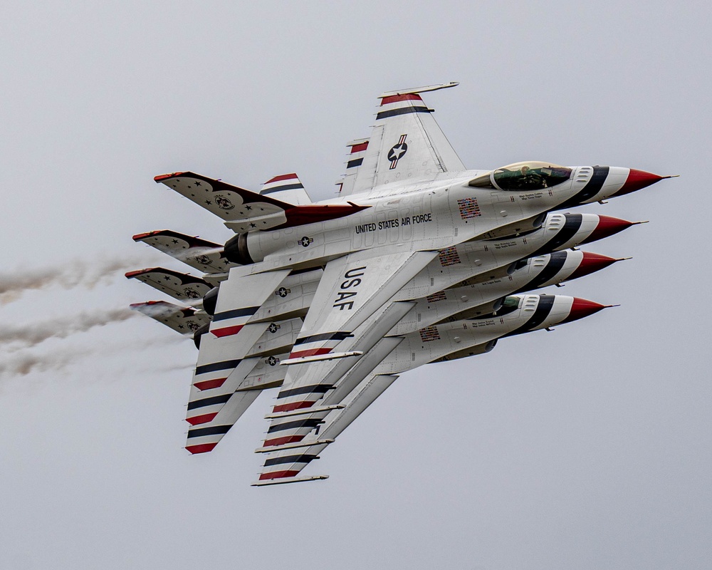 DVIDS Images Thunderbirds Kick off the 2023 Air Show Season in