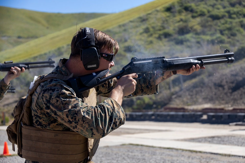 1st Supply Battalion Conducts Shotgun qualification for range coaches