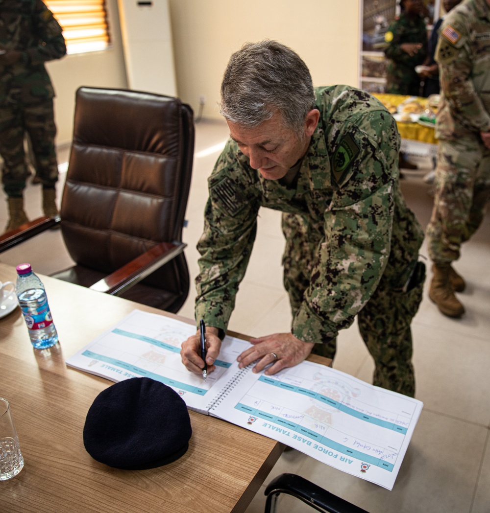 U.S. SOCAF Commander meets with members of Ghana Armed Forces